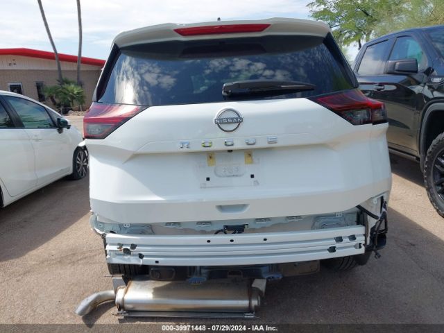 5N1BT3AA9PC853560 Nissan Rogue S Fwd
