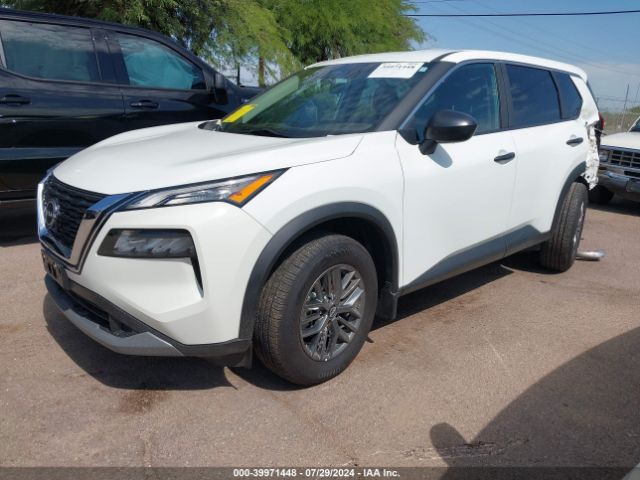 5N1BT3AA9PC853560 Nissan Rogue S Fwd
