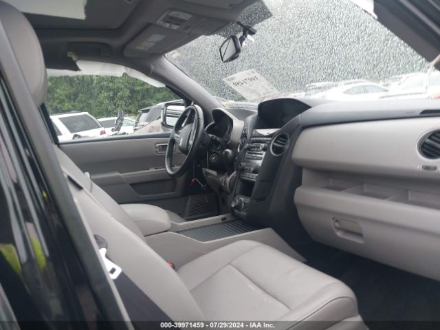 5FNYF4H9XEB033379 Honda Pilot Touring