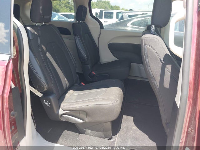 2C4RC1CG7NR223789 Chrysler Voyager Lx