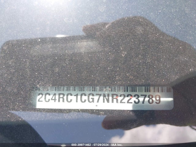 2C4RC1CG7NR223789 Chrysler Voyager Lx