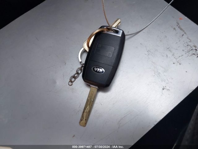KNDJP3A55J7557071 KIA SOUL +