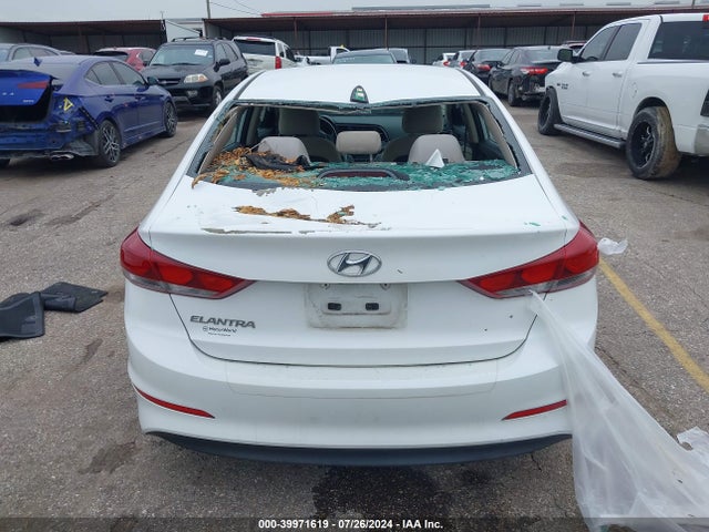 Hyundai Elantra Value Edition 2018 5NPD84LF6JH257024 Image 16