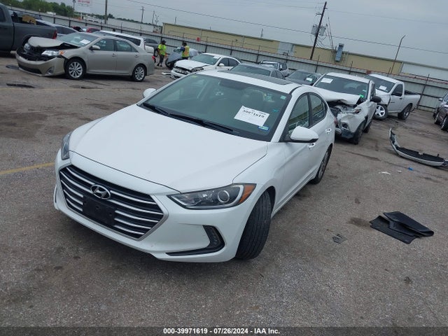Hyundai Elantra Value Edition 2018 5NPD84LF6JH257024 Image 2