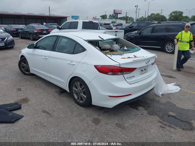 Hyundai Elantra Value Edition 2018 5NPD84LF6JH257024 Image 3