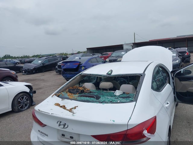 Hyundai Elantra Value Edition 2018 5NPD84LF6JH257024 Image 6