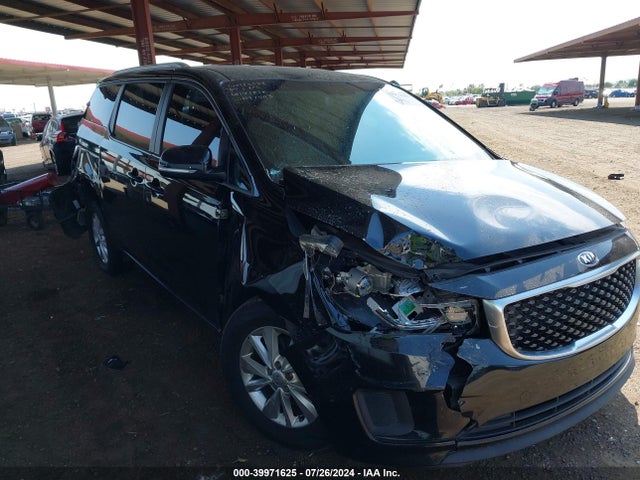 2016 KNDMB5C19G6114017 main image