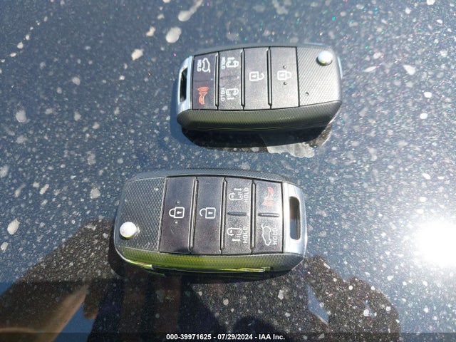 KIA SEDONA LX 2016 KNDMB5C19G6114017 Image 11