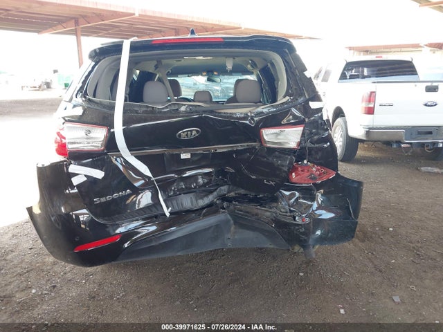 KIA SEDONA LX 2016 KNDMB5C19G6114017 Image 6