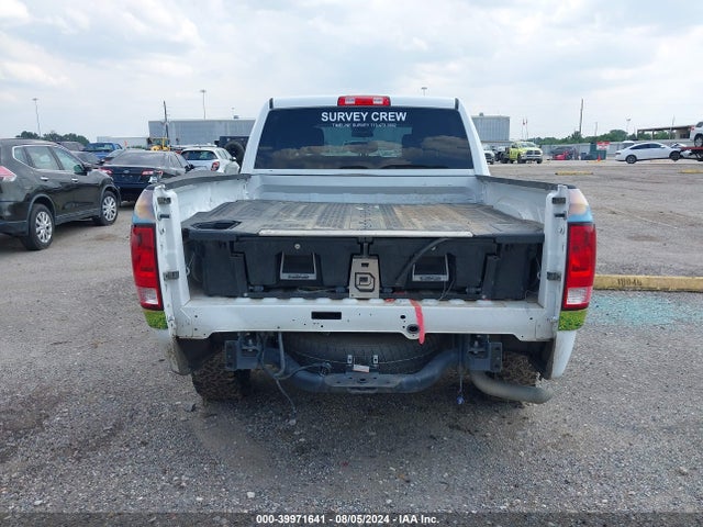 3C6RR6KT8NG172388 RAM 1500 Classic Tradesman  4x2 5'7 Box