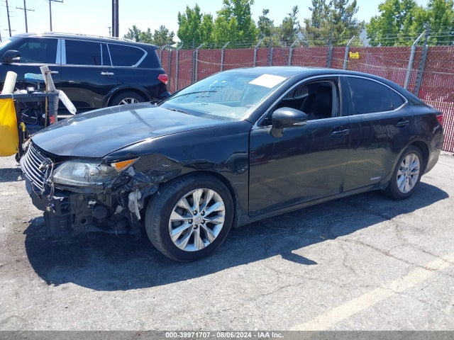 JTHBW1GG9E2053967 Lexus ES 300H