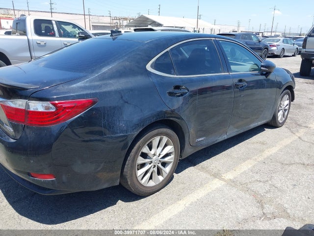 JTHBW1GG9E2053967 Lexus ES 300H