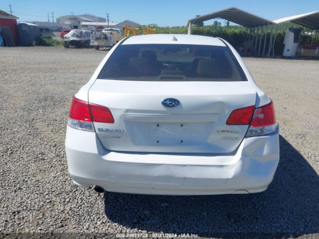 4S3BMBC68E3020141 Subaru Legacy 2.5i Premium