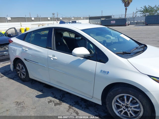 Toyota Prius Prime Premium 2017 JTDKARFP8H3019212 Image 13