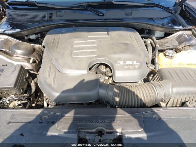 2C3CDXHG4JH188664 Dodge Charger Sxt Plus Rwd