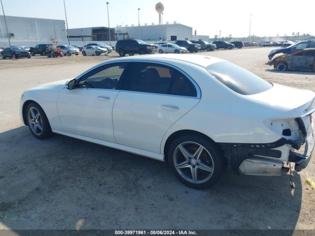 WDDZF4KB1HA163246 Mercedes-Benz E 300 4matic