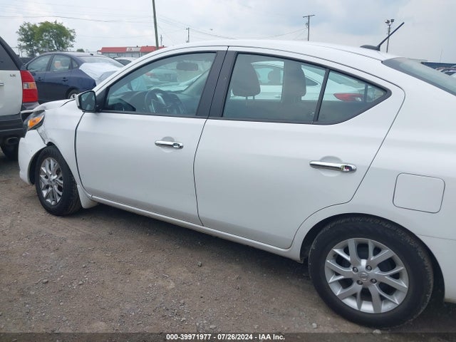 Nissan Versa 1.6 Sv 2018 3N1CN7AP1JL862900 Image 14