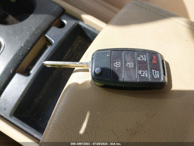 KNDMB5C12H6228006 KIA SEDONA LX
