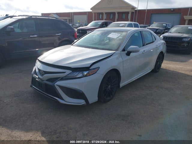 Toyota CAMRY XSE 2022 4T1K61AK4NU001712 Image 2
