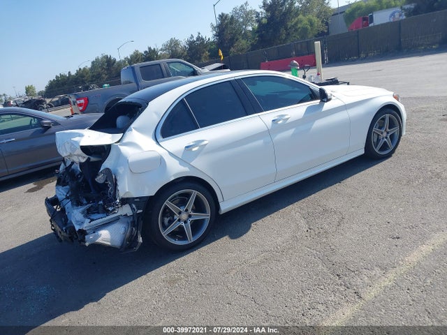 55SWF6GB7FU005398 Mercedes-Benz C 400 4matic