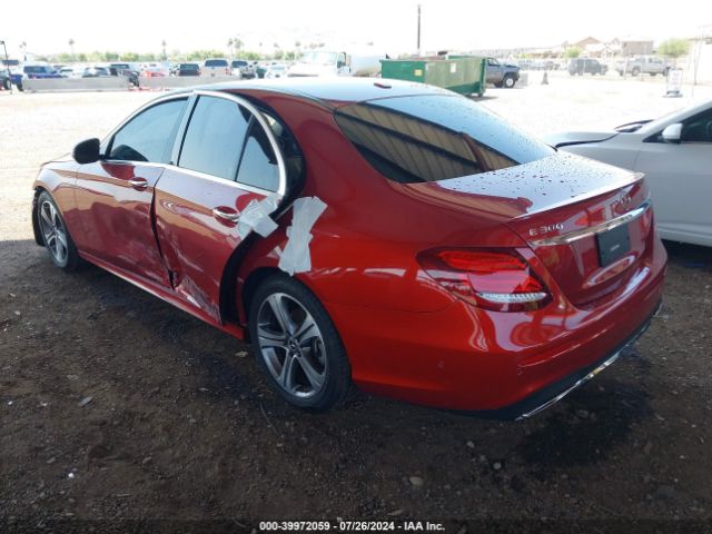 2019 MERCEDES-BENZ E 300 WDDZF4JB2KA633048 Photo 2