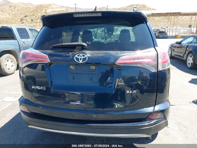Toyota Rav4 Xle 2018 JTMWFREV1JJ154097 Image 16