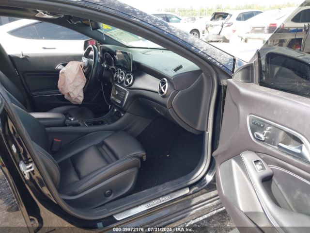WDDSJ4GB2JN590989 Mercedes-Benz CLA 250 4MATIC