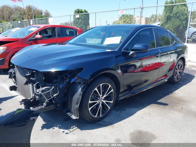 Toyota CAMRY SE 2018 JTNB11HK3J3010504 Image 2