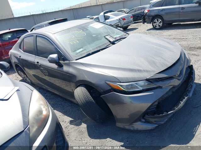 Toyota CAMRY LE 2018 4T1B11HK8JU151711 main image