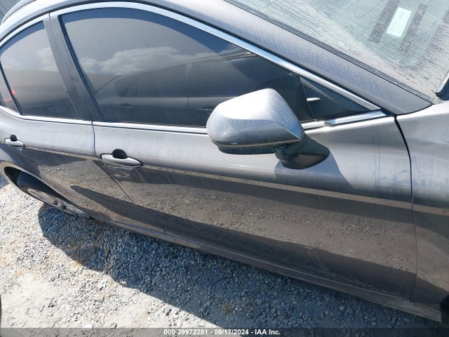 Aukcja sprzedaży 2018 Toyota Camry Le, vin: 4T1B11HK8JU151711, numer aukcji: 39972281