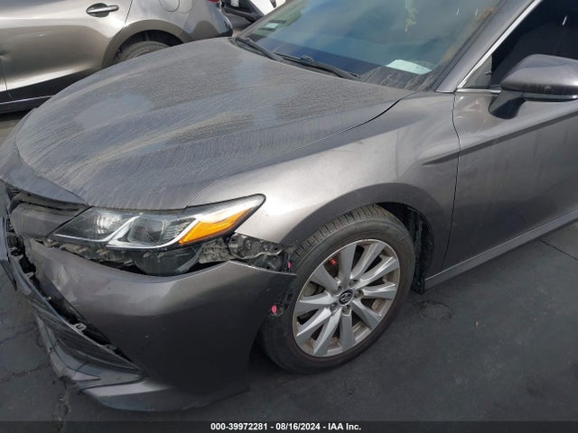Aukcja sprzedaży 2018 Toyota Camry Le, vin: 4T1B11HK8JU151711, numer aukcji: 39972281