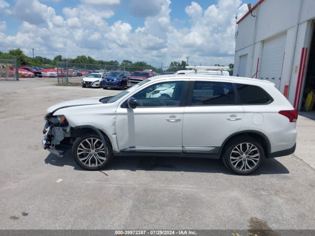JA4AD2A34GZ031541 Mitsubishi Outlander Es