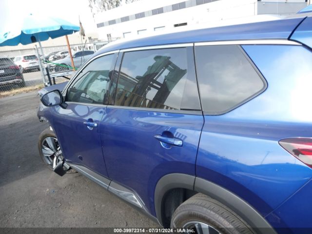 JN8BT3DC0PW101282 Nissan Rogue Platinum Fwd