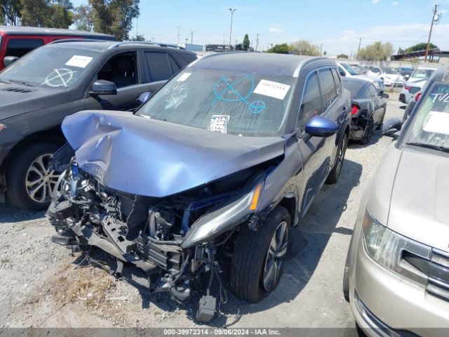 JN8BT3DC0PW101282 Nissan Rogue Platinum Fwd