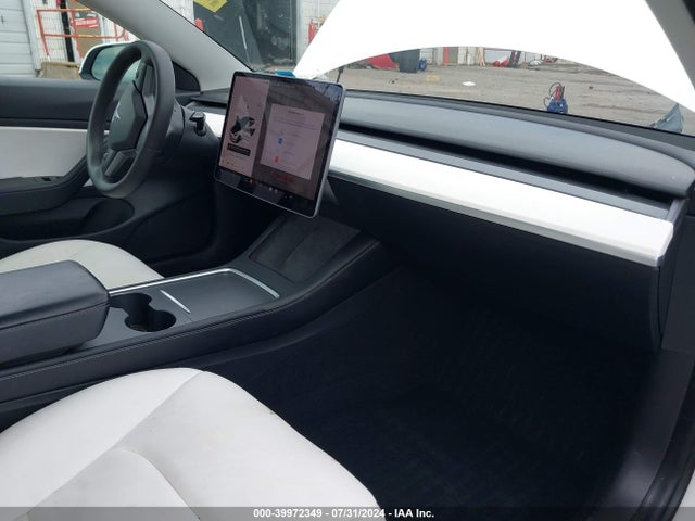 5YJ3E1EA4MF851795 Tesla Model 3 Standard Range Plus Rear-wheel Drive
