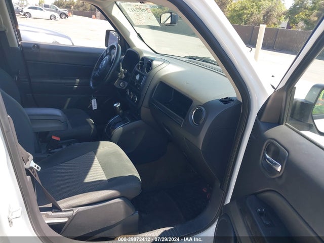 Jeep Patriot Latitude 2016 1C4NJPFA2GD647935 Image 5