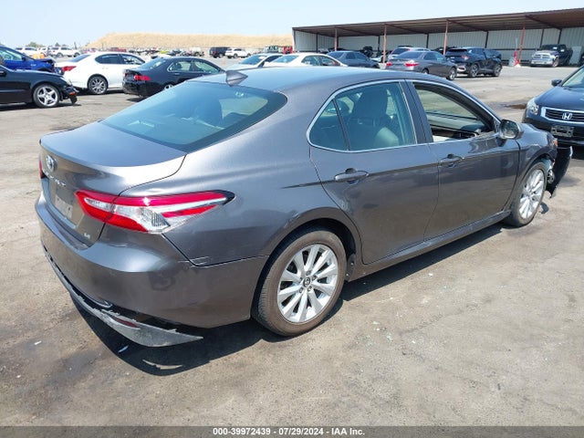 Toyota CAMRY LE 2019 4T1B11HK5KU742984 Image 4