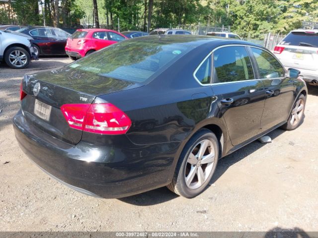 1VWAT7A3XFC100625 Volkswagen Passat 1.8t Limited Edition