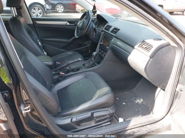 1VWAT7A3XFC100625 Volkswagen Passat 1.8t Limited Edition