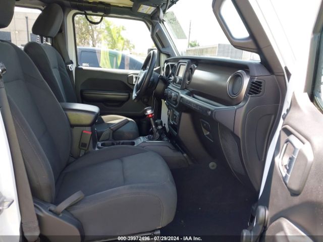 1C4HJXDGXJW221930 Jeep Wrangler Unlimited Sport 4x4