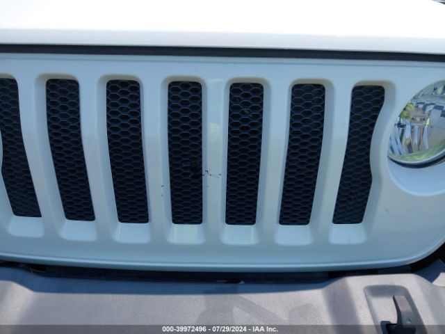 1C4HJXDGXJW221930 Jeep Wrangler Unlimited Sport 4x4