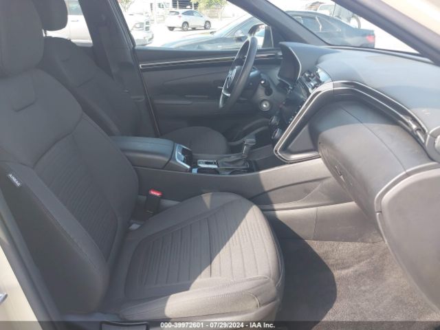 5NTJADAEXNH010016 Hyundai Santa Cruz Se