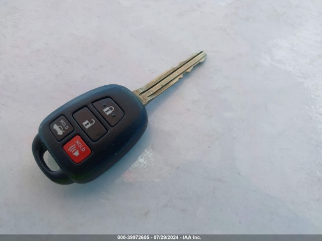 5YFBURHE5GP461602 Toyota COROLLA LE