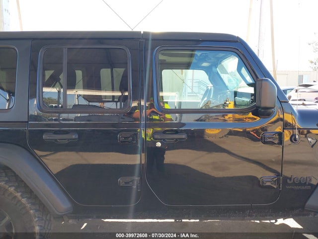 1C4HJXDG7KW675909 Jeep Wrangler Unlimited Sport Altitude 4x4