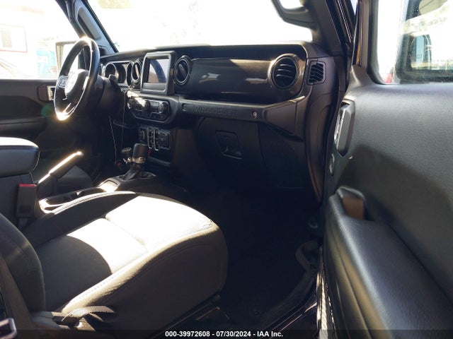 1C4HJXDG7KW675909 Jeep Wrangler Unlimited Sport Altitude 4x4
