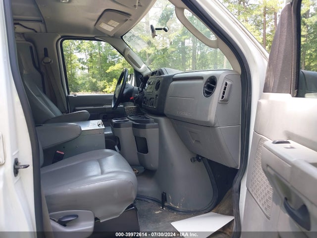 Ford E-250 Commercial 2014 1FTNS2EW2EDA16032 Image 5