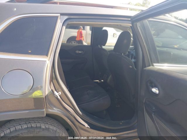 1C4PJLCB2GW287259 Jeep Cherokee Latitude