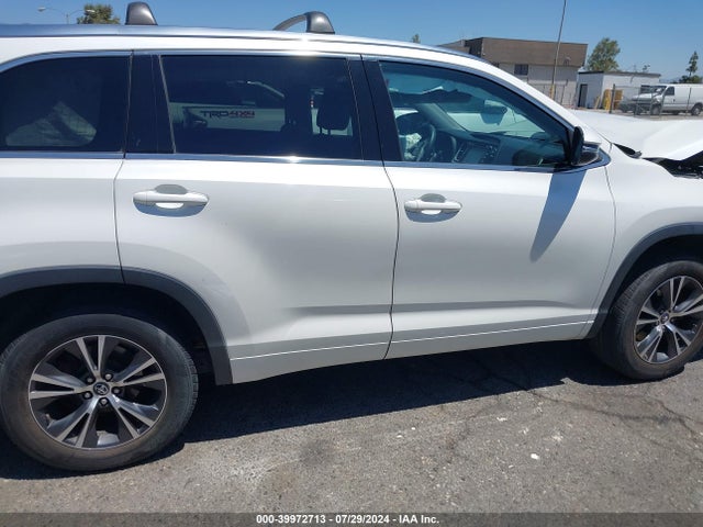 Toyota Highlander Xle V6 2016 5TDKKRFH5GS177445 Image 13