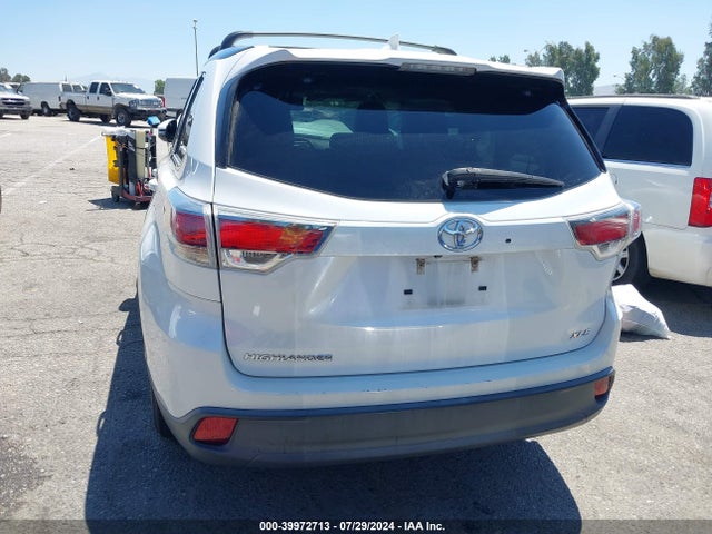 Toyota Highlander Xle V6 2016 5TDKKRFH5GS177445 Image 16