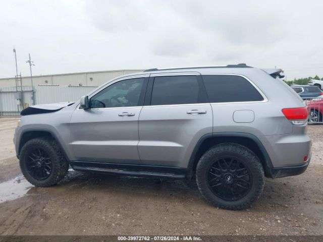 1C4RJEAG4HC846476 Jeep Grand Cherokee Laredo 4x2